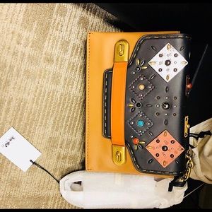 Swagger coach crossbody